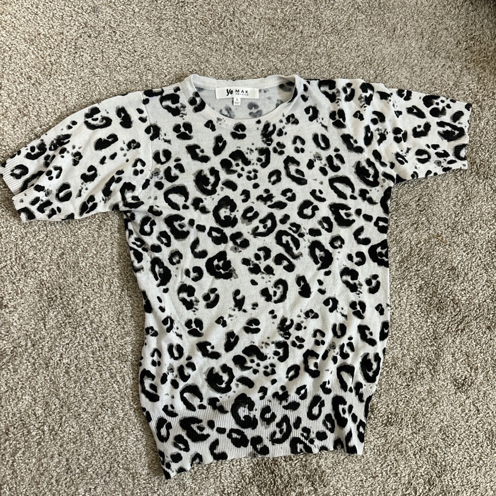 leopard top
